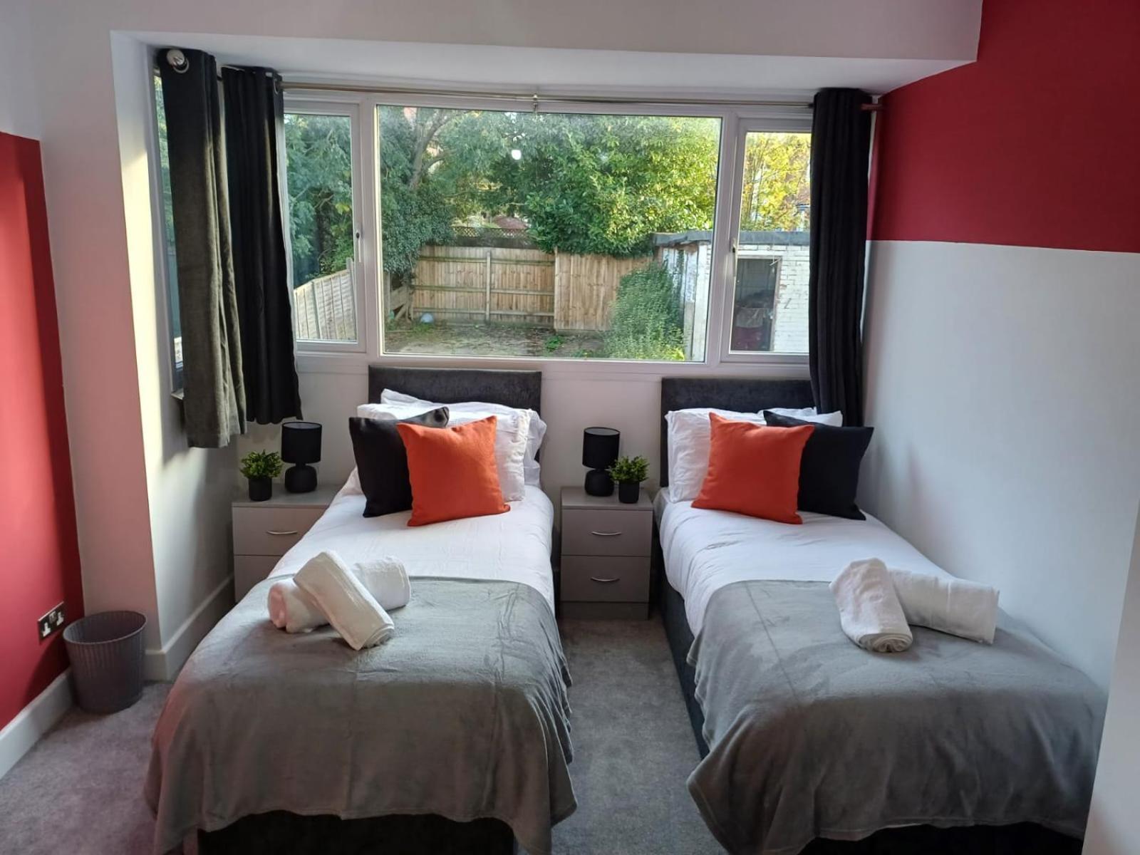 Sheldon House 3 Bed Cosy Home Nr Jlr & Nec Quarto foto